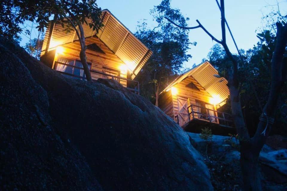 Thanh Nhi Cam Ranh