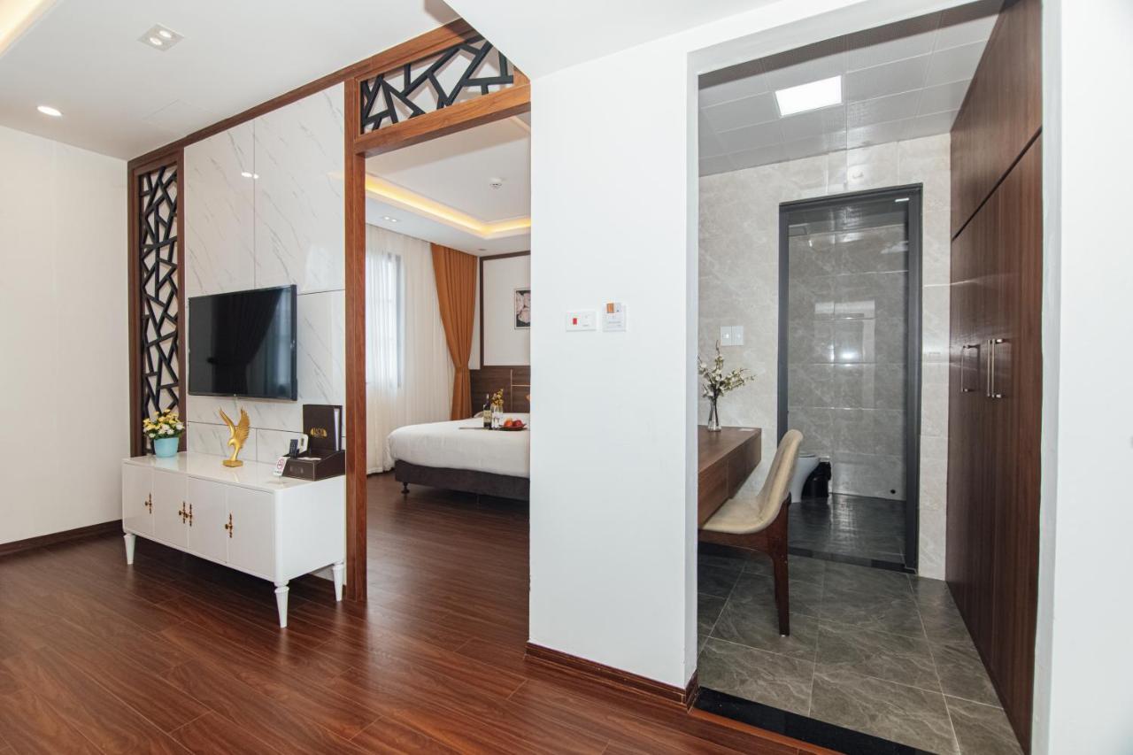 Jade Hotel 3*