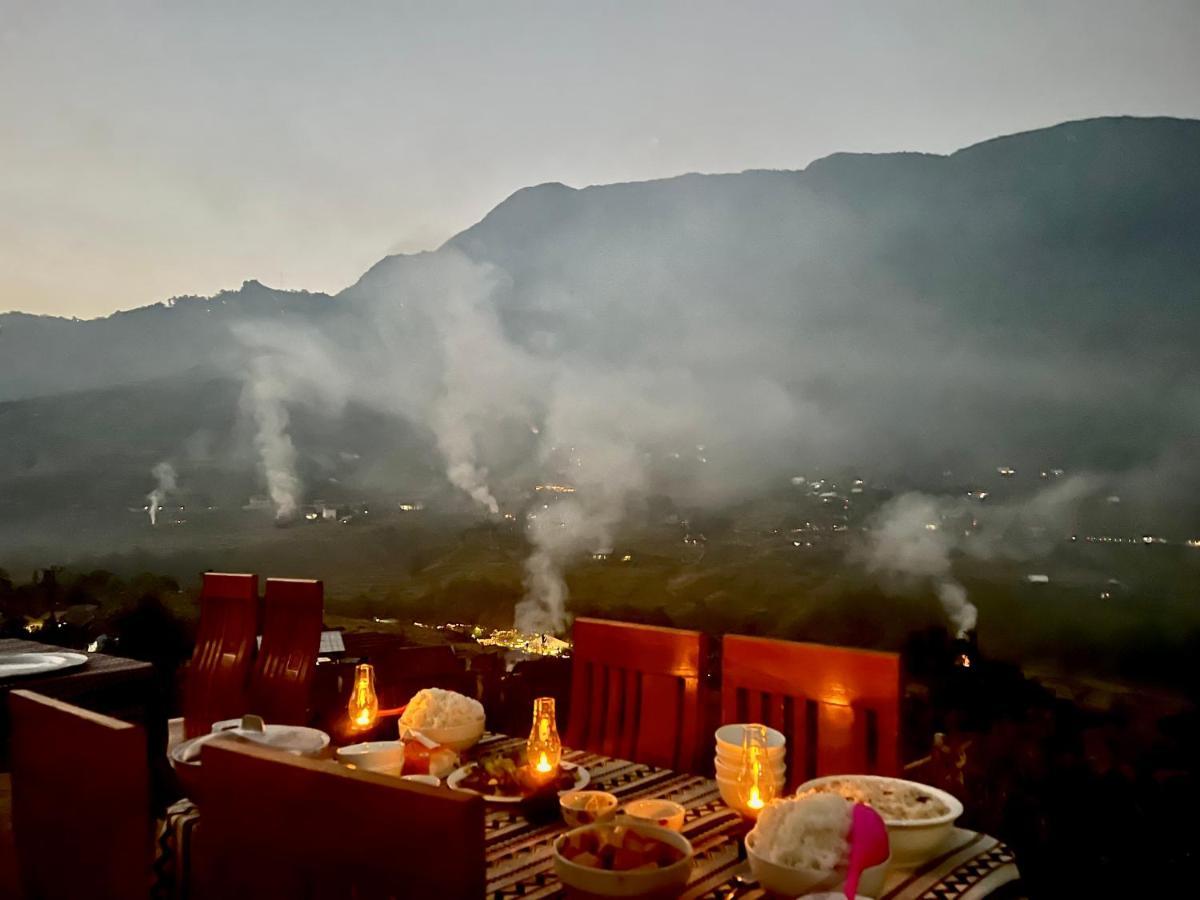 Homestay Hmong House *
