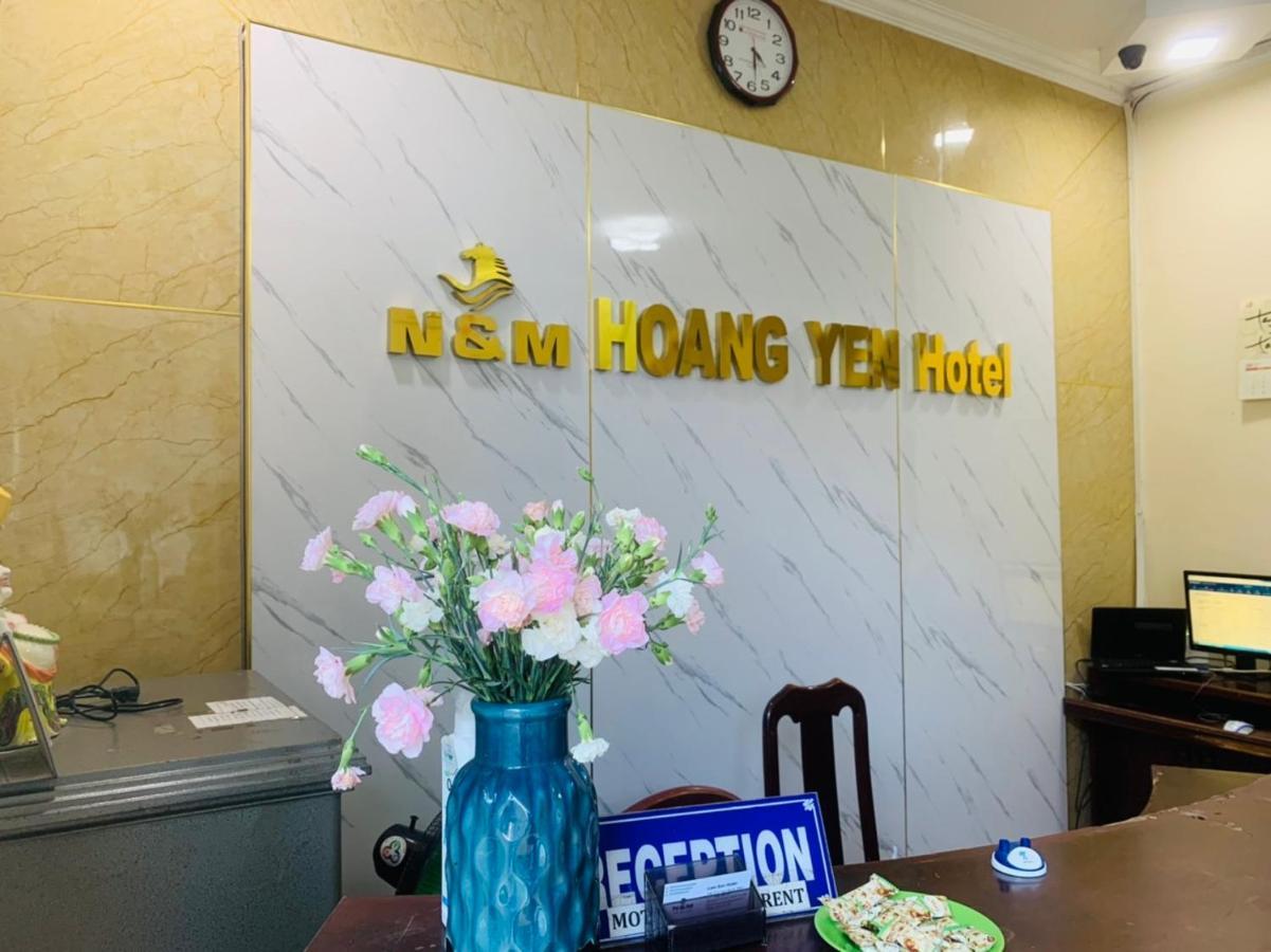 Hoang Yen *