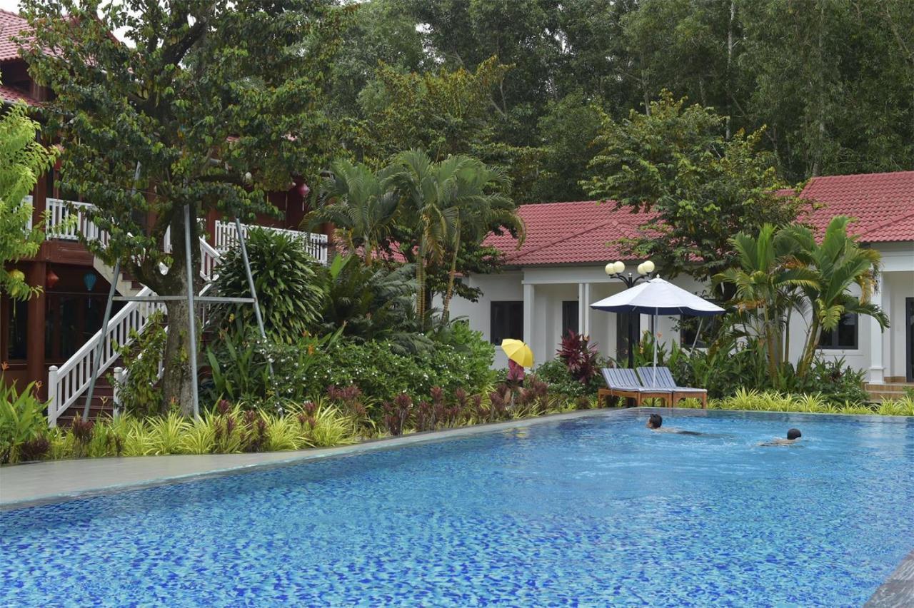 Rainforest Resort