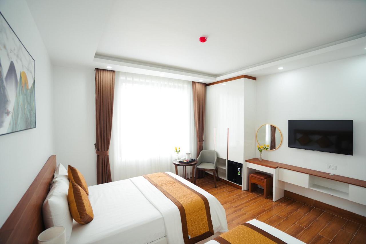 Hotel Realux 3*