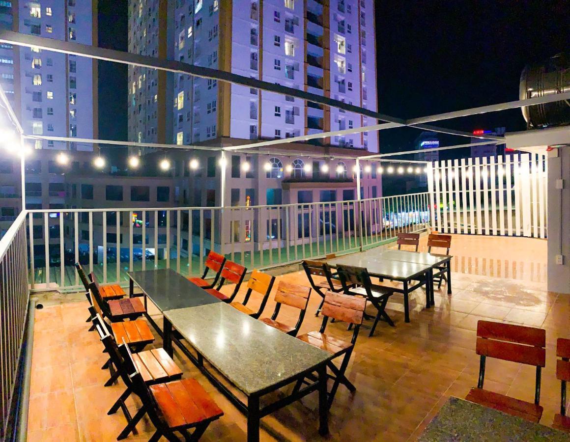 Hotel New *