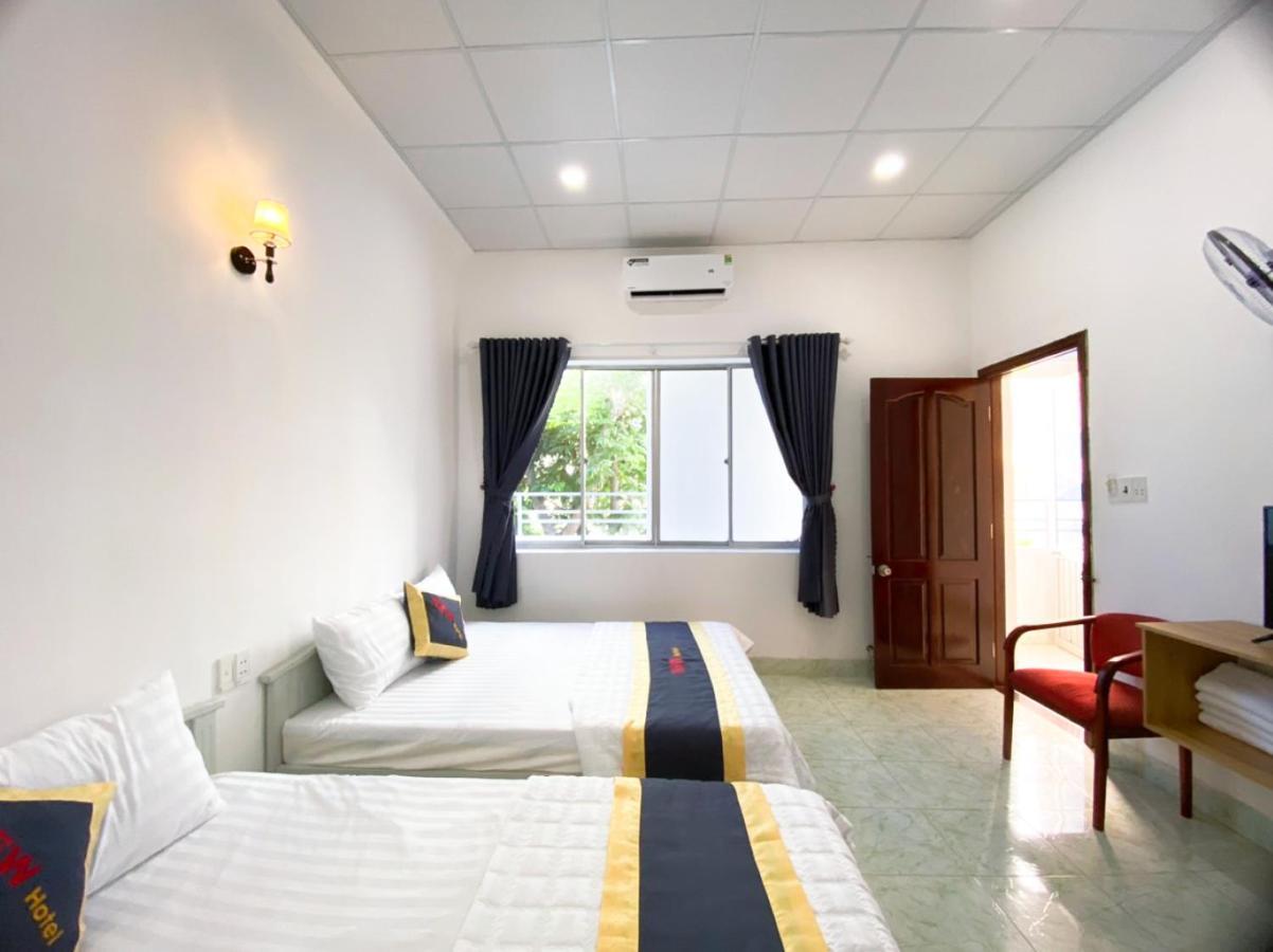 New Hotel *