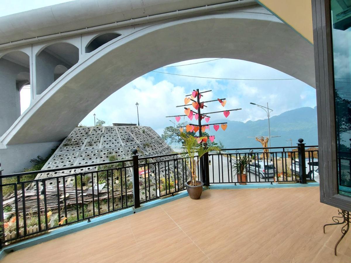 Pra-ha Hotel *