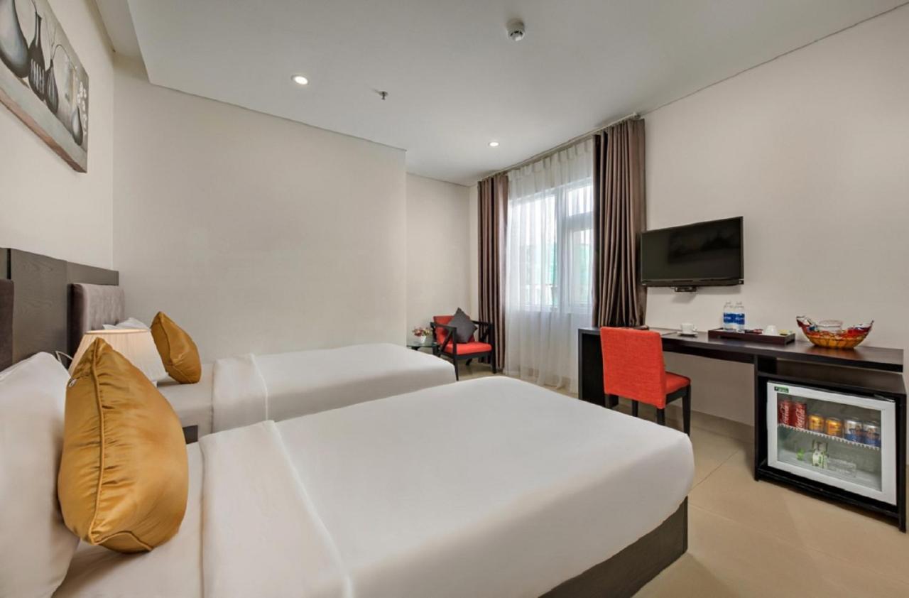 Golden Star & By Thg Hotel 4*