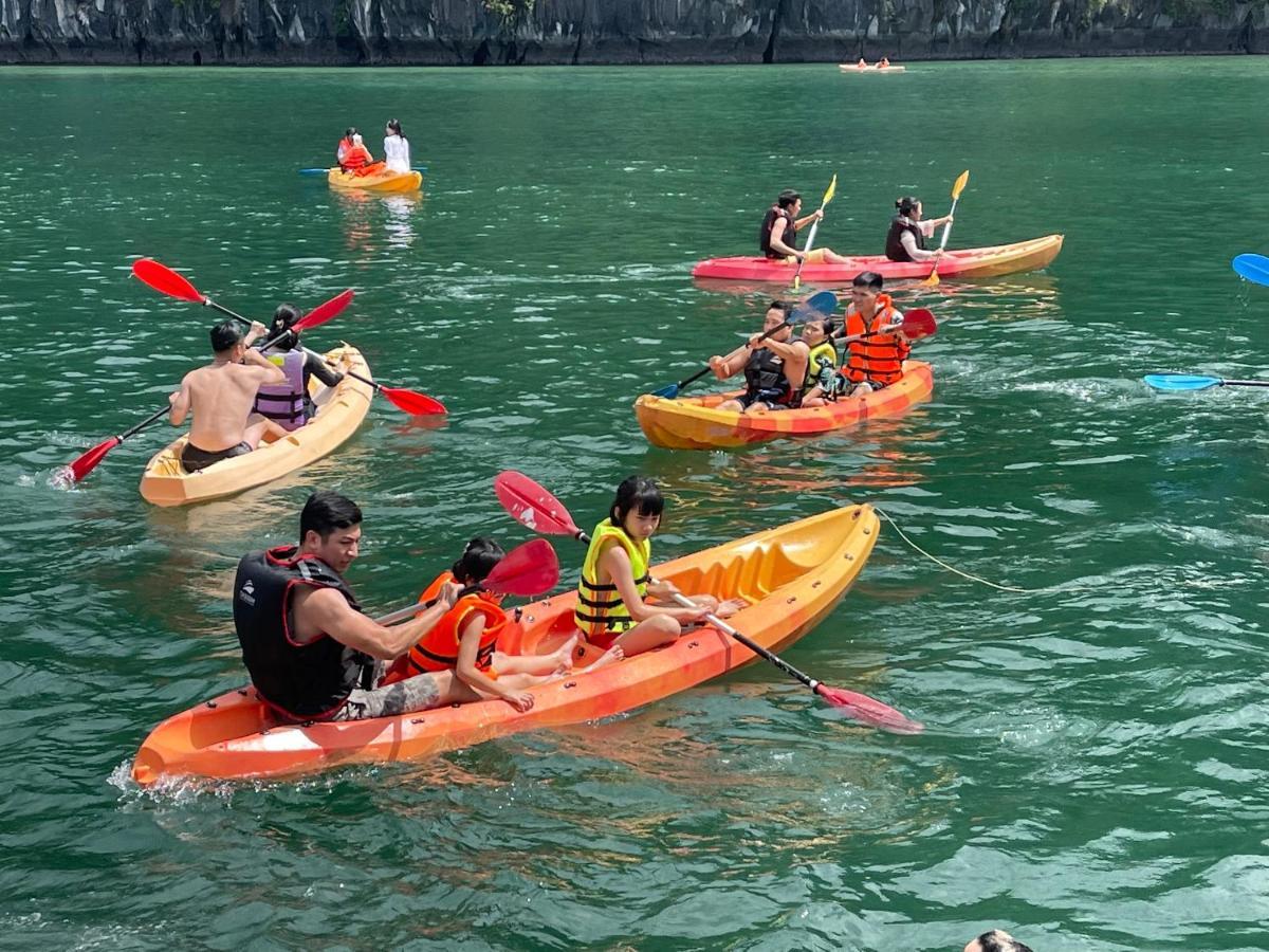  Halong Royal Boutique Cruises Ha Long