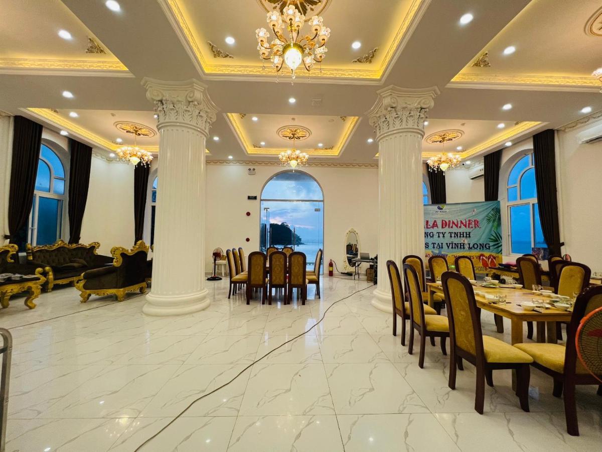 Hotel Palace