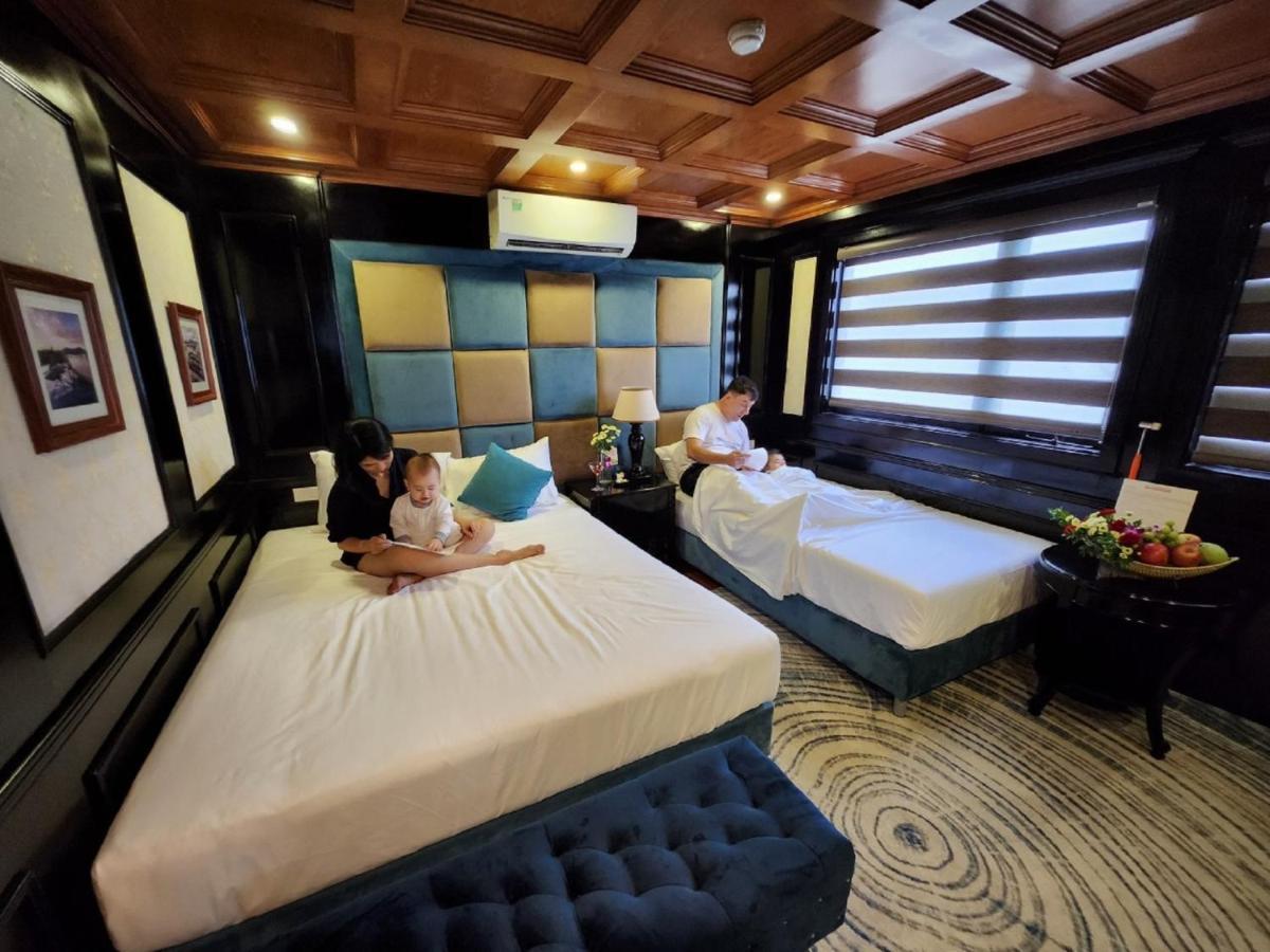 Cat Ba Ocean Cruise Hotel Hạ Long