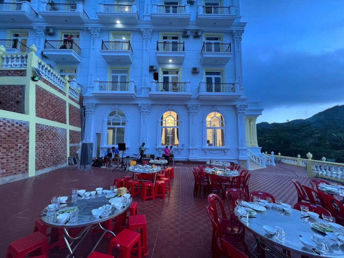 Hotel Palace Nam Du