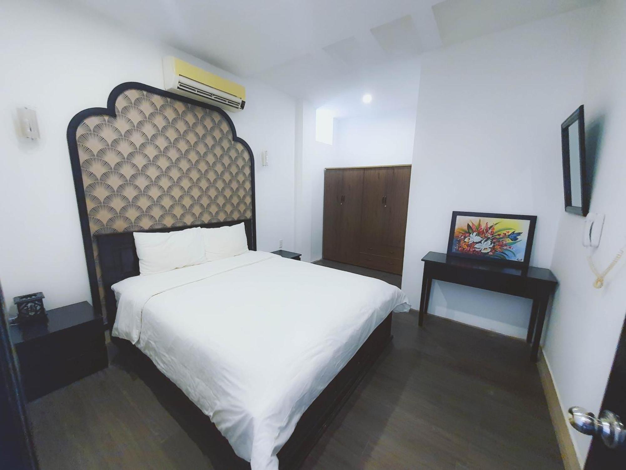 Hotel D-life &