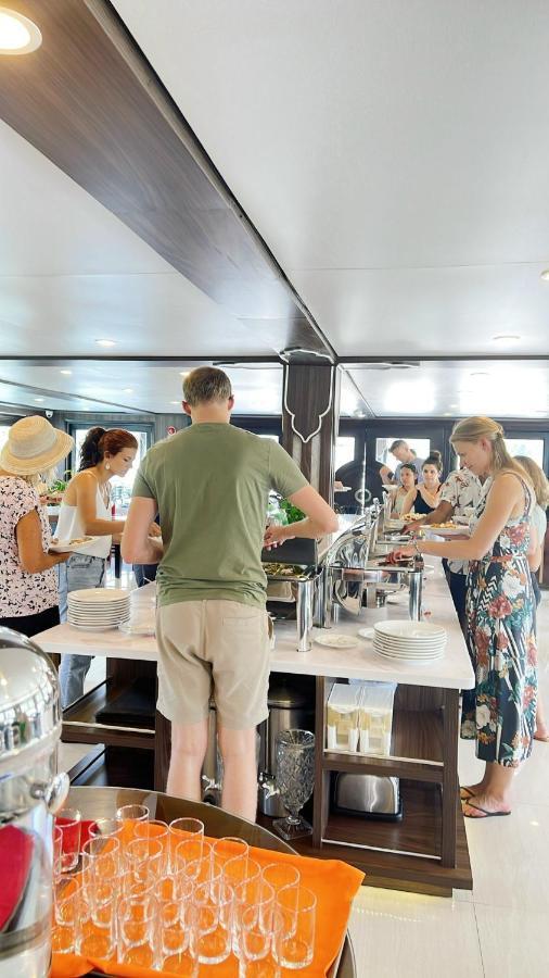 Unicharm Cruise 4*