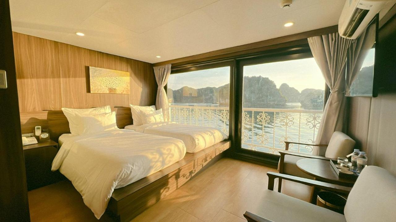 Unicharm Cruise 4* Ha Long