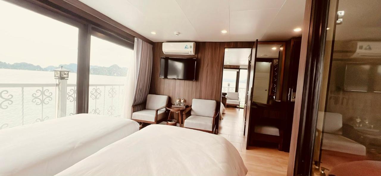 Unicharm Cruise Ha Long