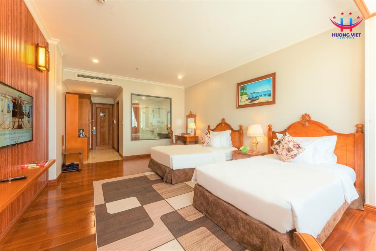 Hotel Huong Viet - Beachfront 4*