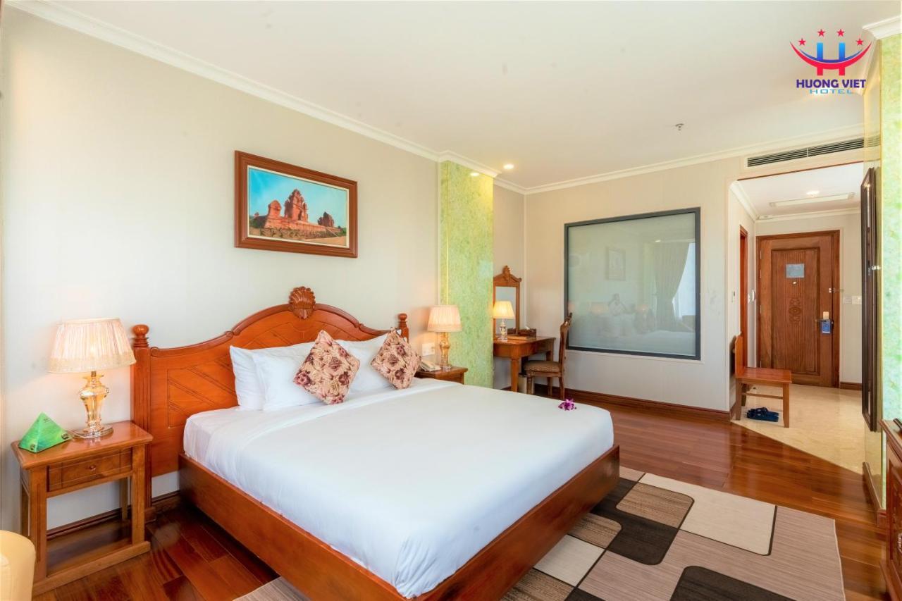 Hotel Huong Viet - Beachfront