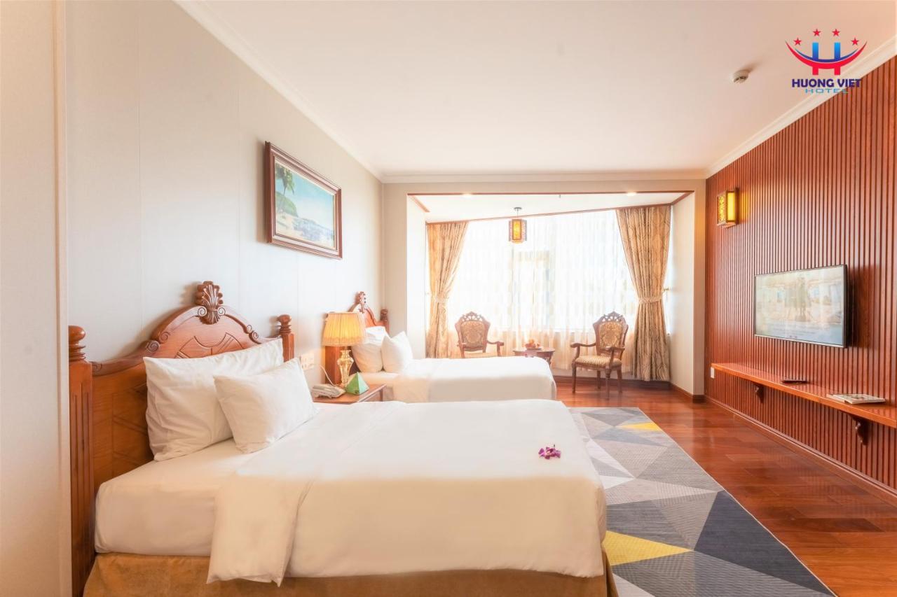 Huong Viet - Beachfront Hotel