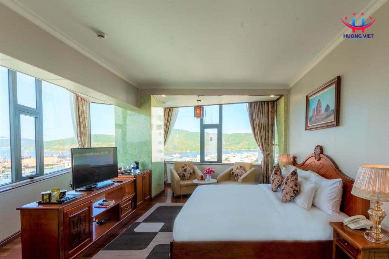 Huong Viet - Beachfront Hotel