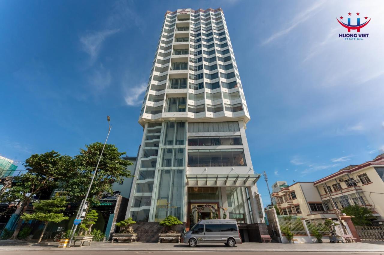 Huong Viet - Beachfront Hotel