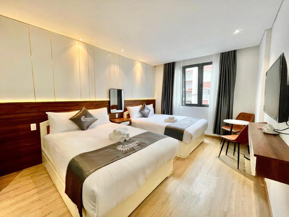 Hotel Carnival -