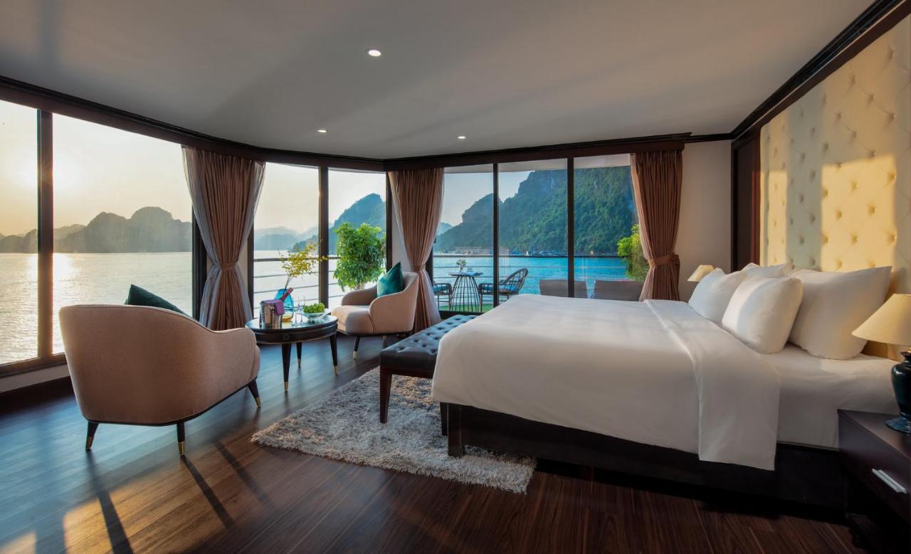 Mon Cheri Cruises  5*