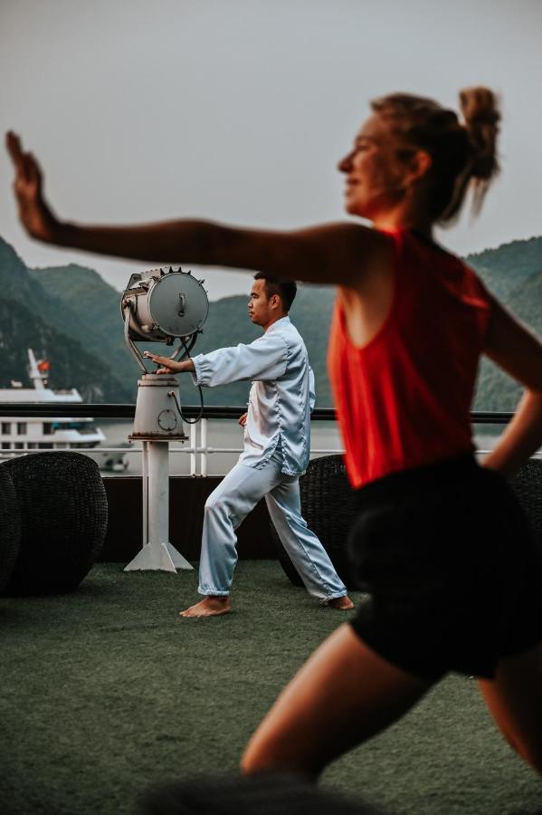Le Theatre Cruises - Wonder On Lan Ha Bay Ha Long