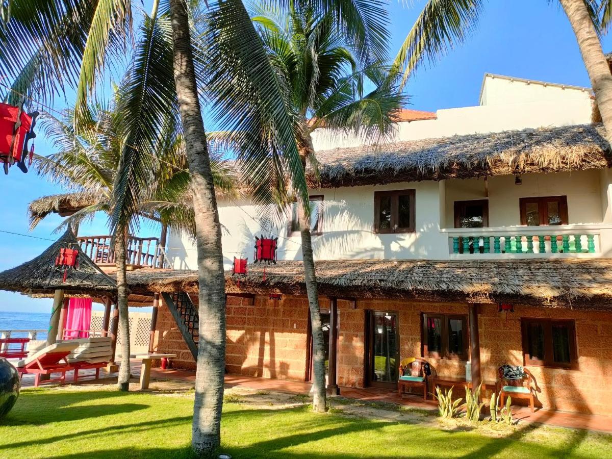 Full Moon Resort