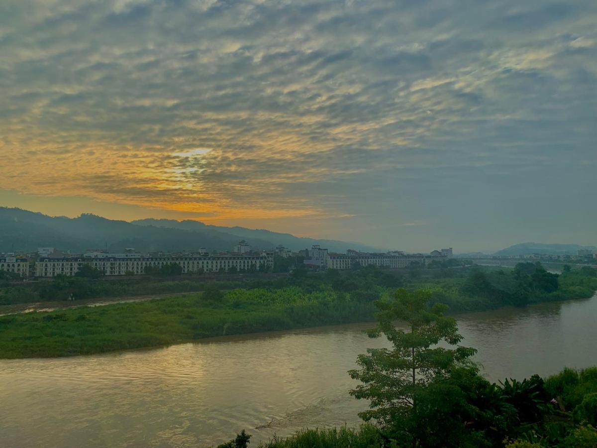 Hotel Sen Trang
