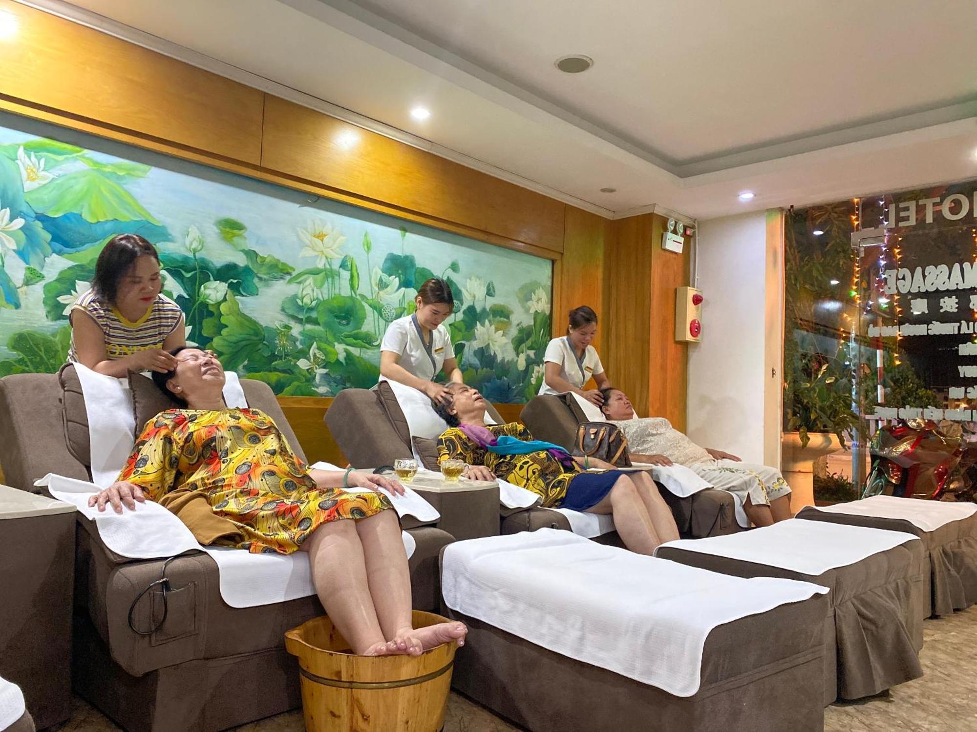 Hotel Sen Trang 2*