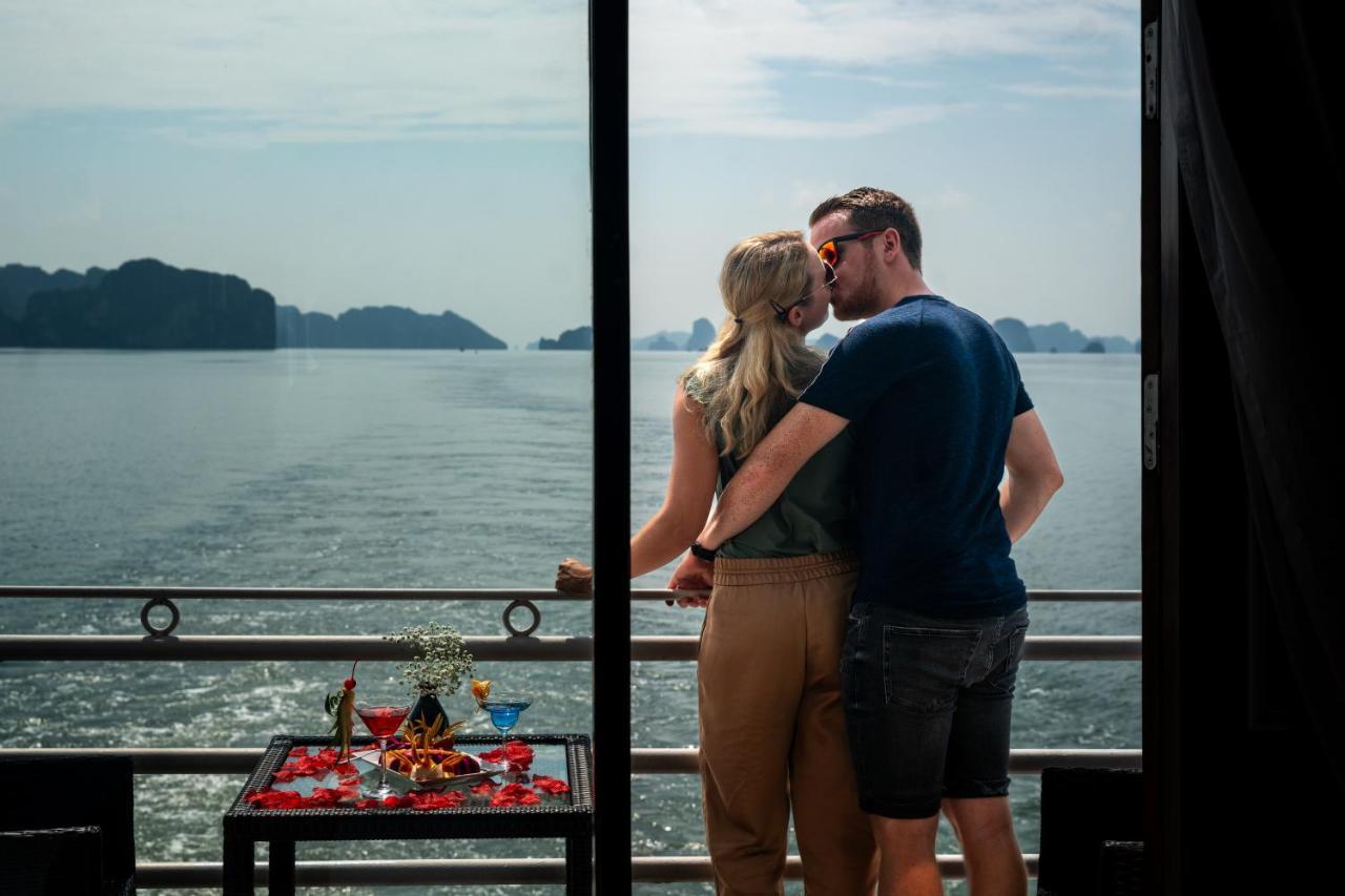 Swan Cruises Halong 4*