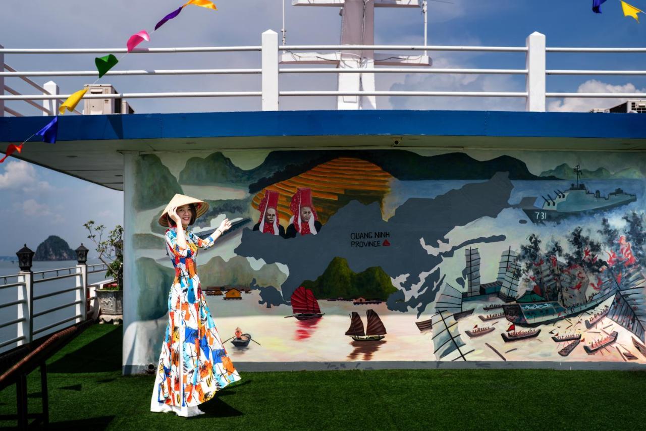 Swan Cruises Halong  4*