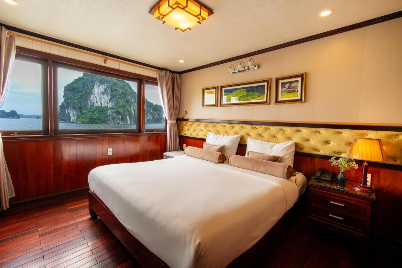 Swan Cruises Halong  Ha Long