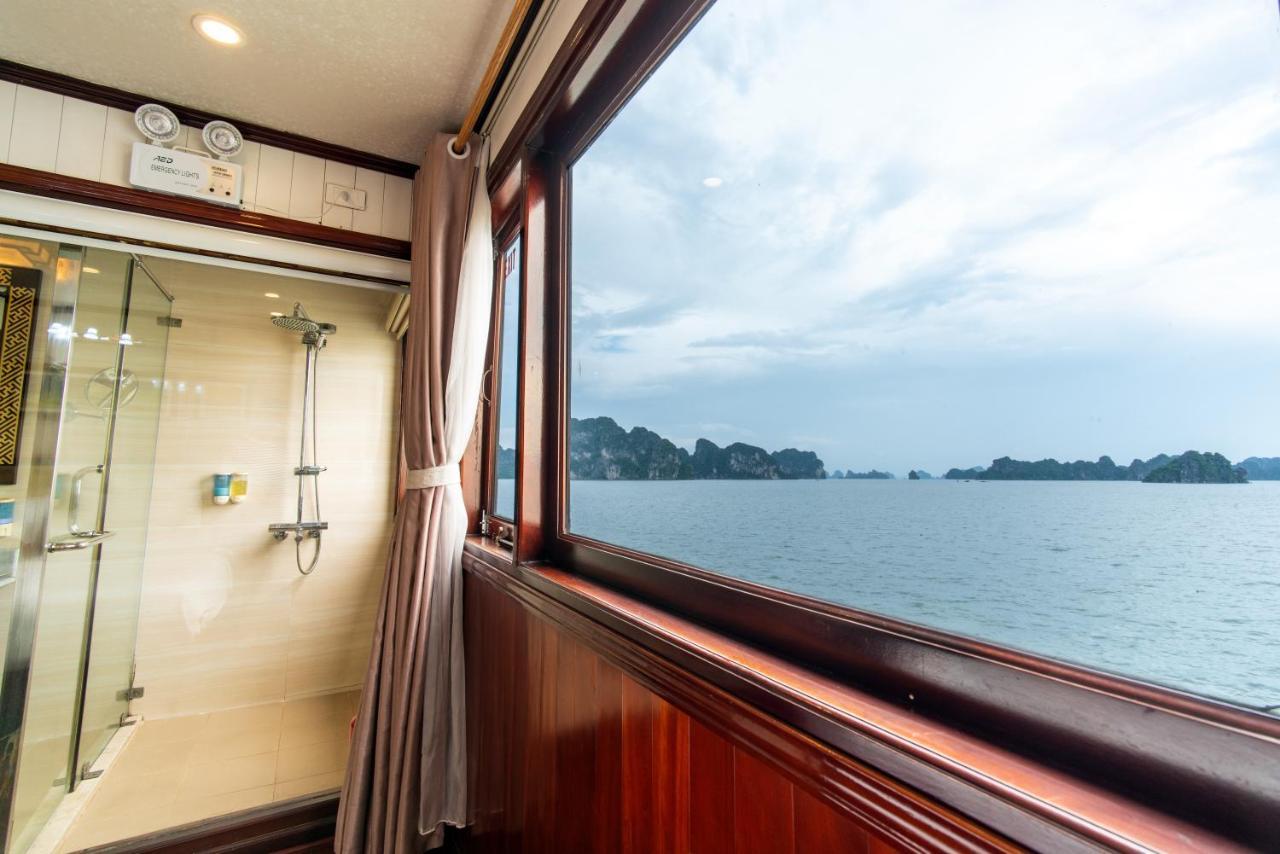 Swan Cruises Hạ Long