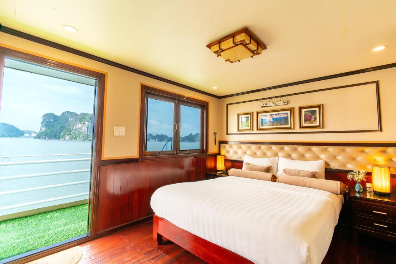 Swan Cruises Halong Ha Long