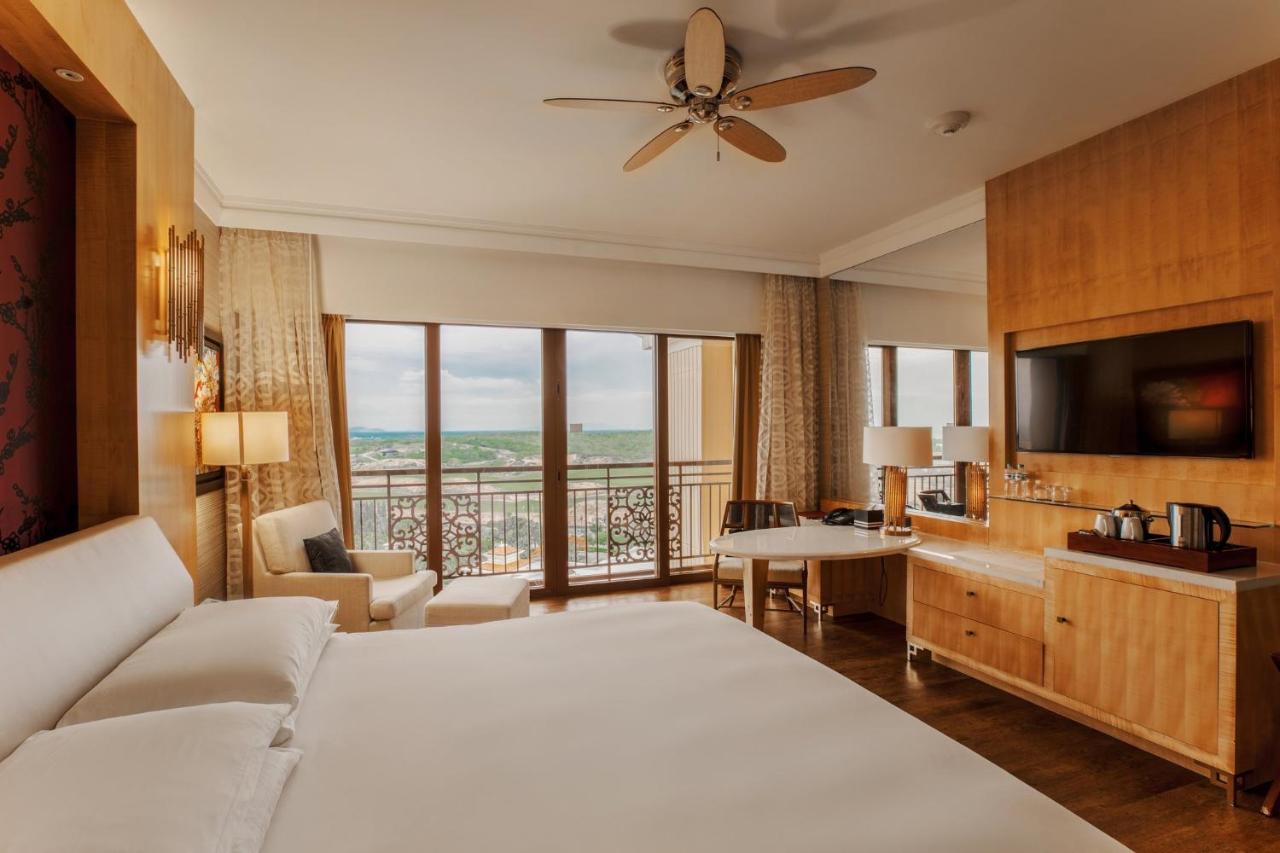 Intercontinental Grand