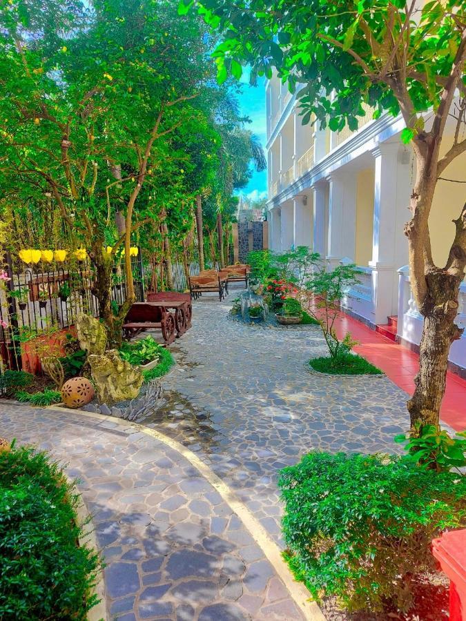 Resort T&t And 3*
