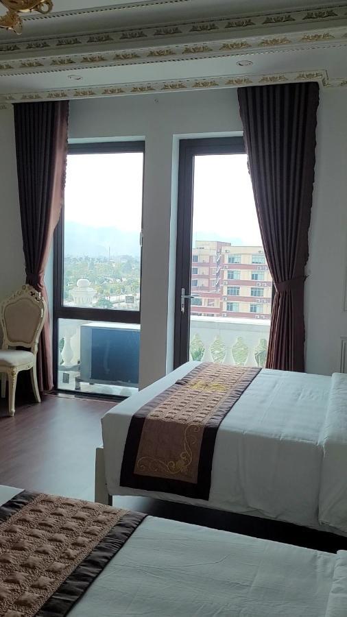 Hotel Khach San Hoa Dong