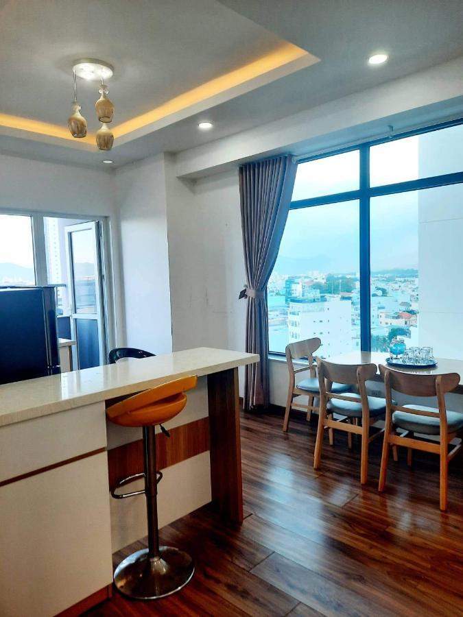 Apartment Apartment *