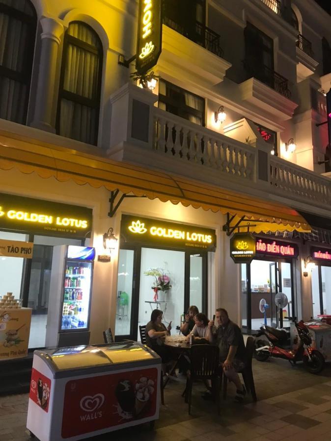 Golden Lotus *