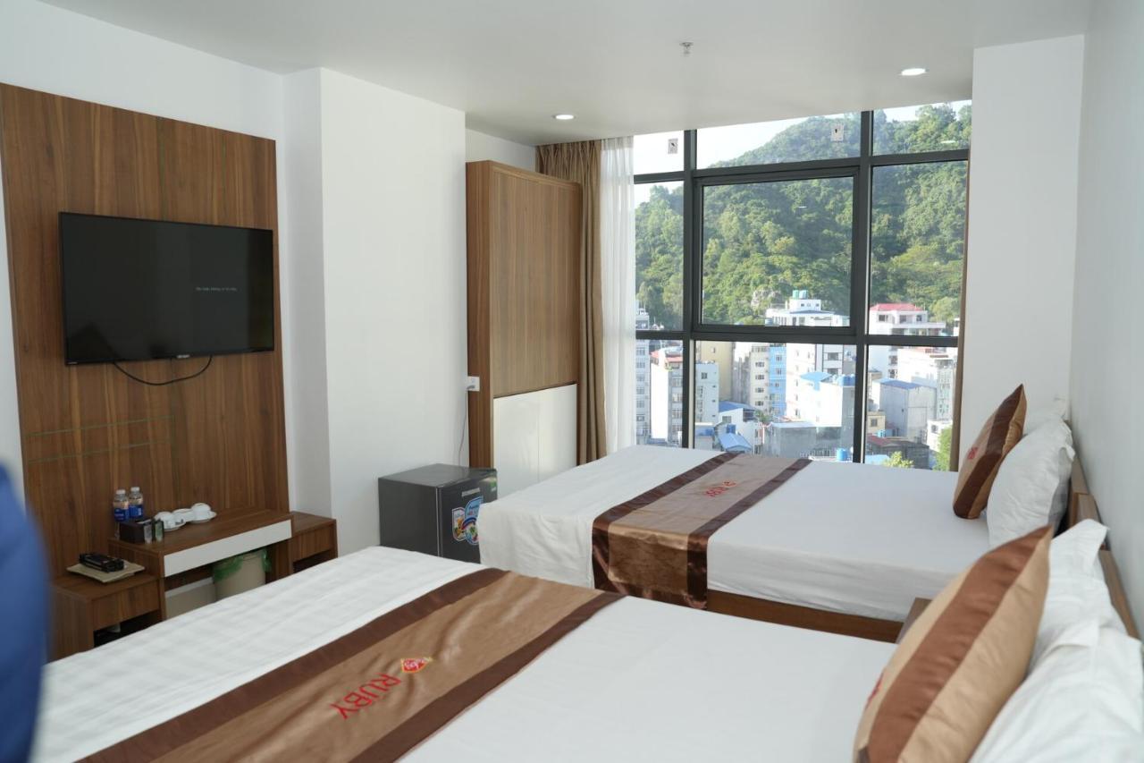 Hong Quang 2* Cat Ba Island