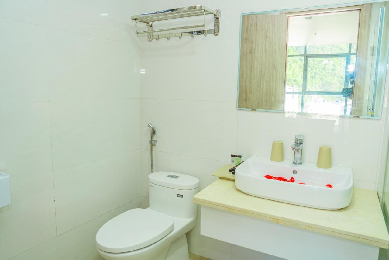 Hong Quang Hotel 2*