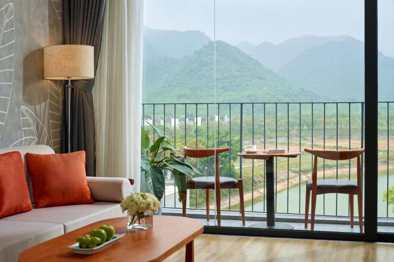 Wyndham Grand Vedana Hotel 5*