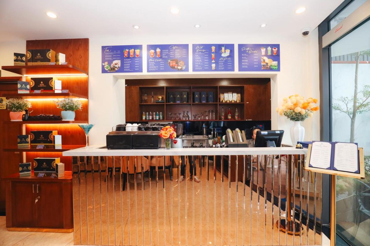 Hotel Sandals Flora Da Lat