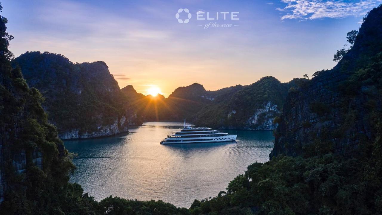 Botel Elite Of The Seas