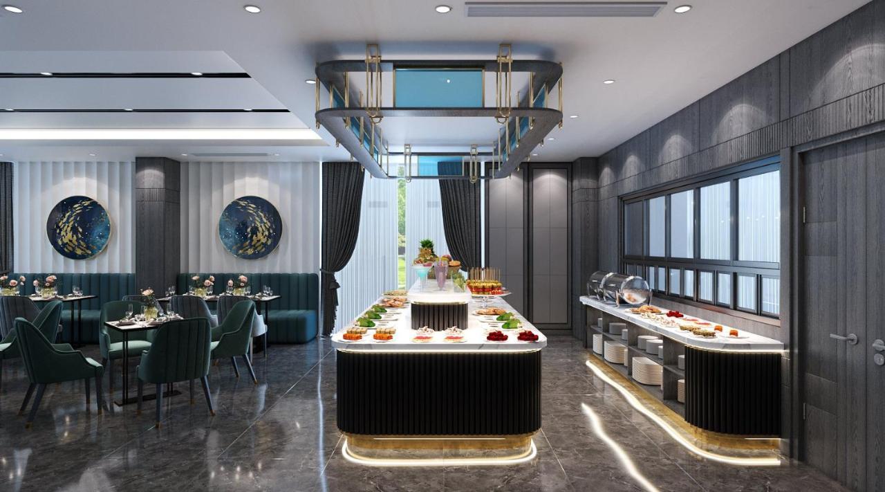Hotel Luxury Phoenix 4*