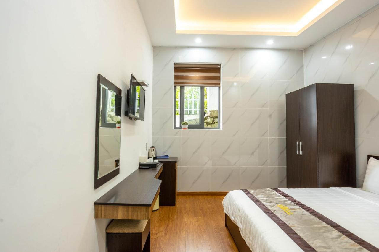 Khách sạn Khach San Y Lan 2 2*