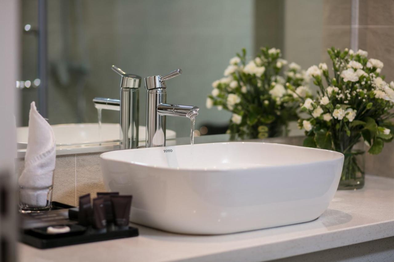Khách sạn Flora Centre & 4*