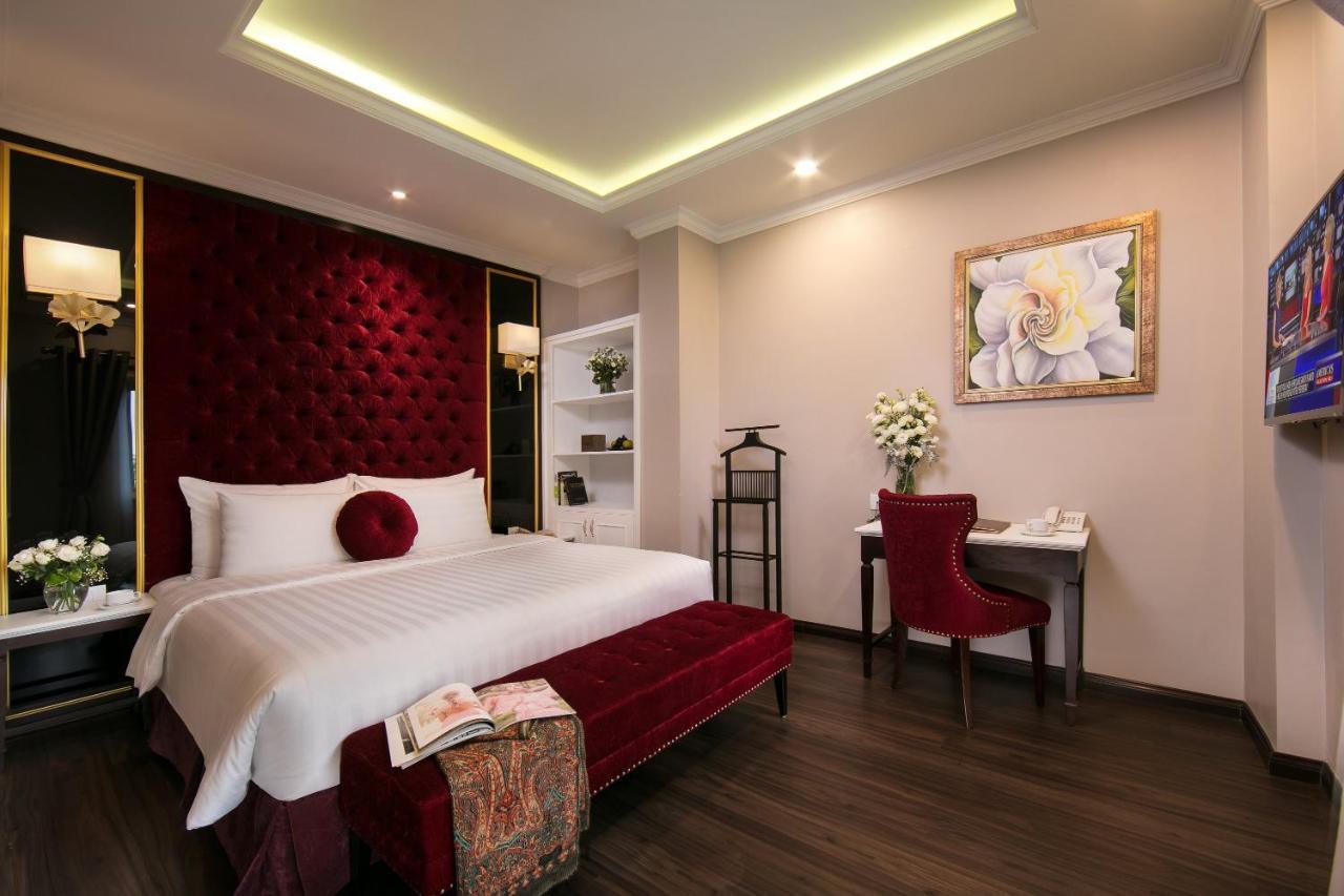 Flora Centre & Khách sạn 4*