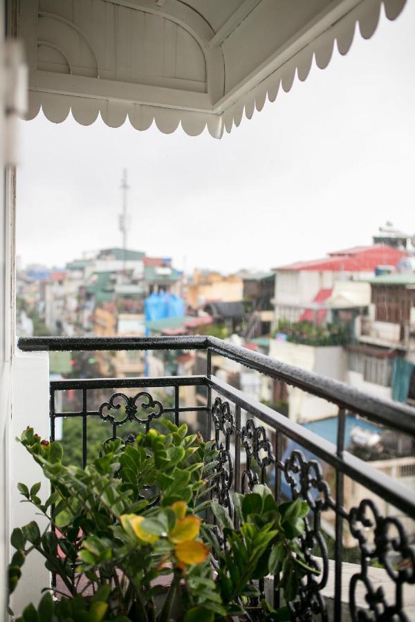 Flora Centre & Hà Nội