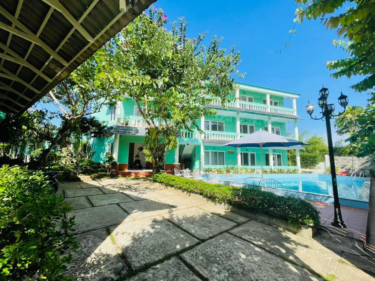 Resort Phu Long & Bar 3*